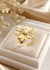 Stylish Golden Flower Ring with Pearl Detail