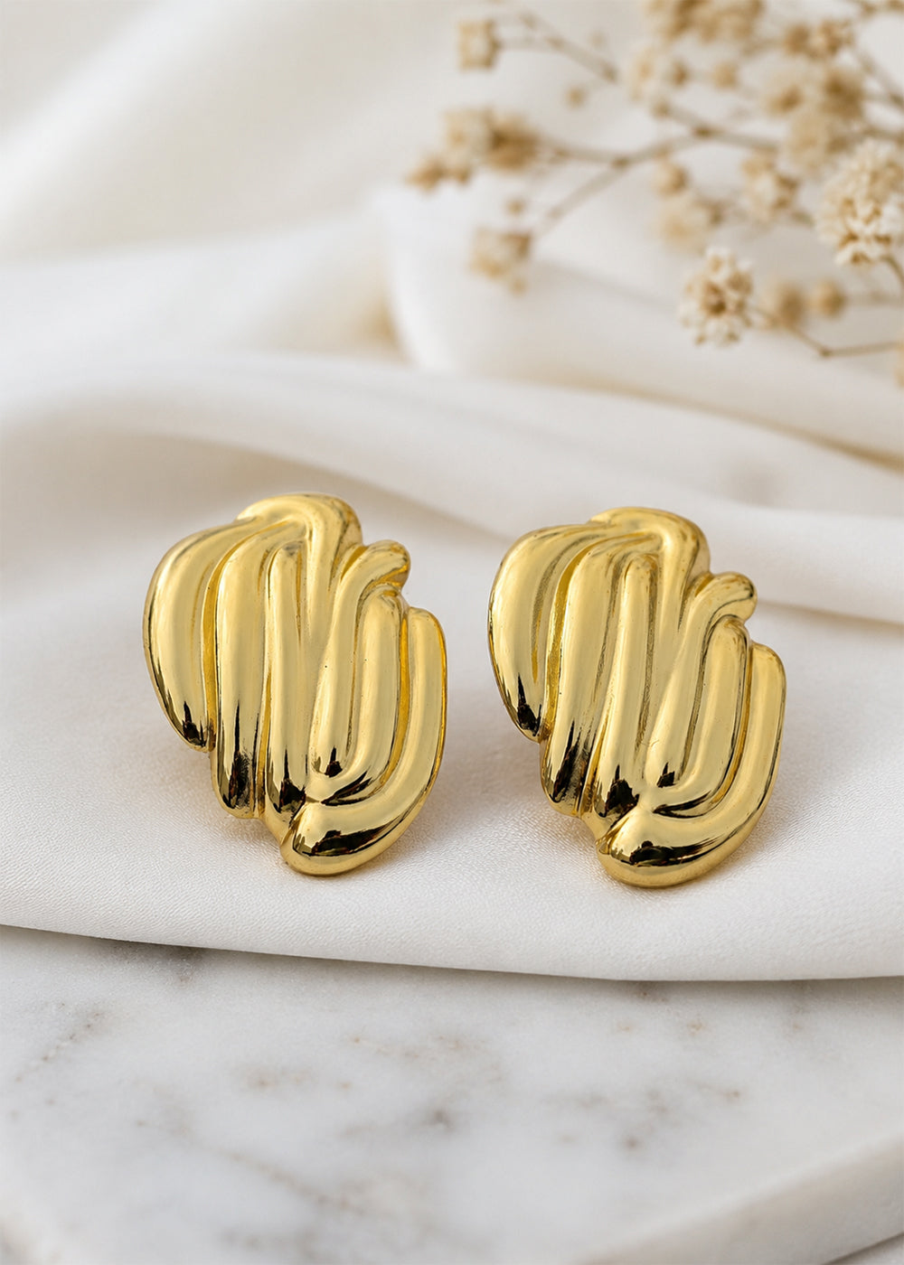 Luxe Golden Sculpted Ribbed Texture Earrings